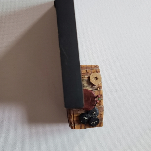 By my hands with my heart shelf decor Trinket Shelf - Picture 9 of 10